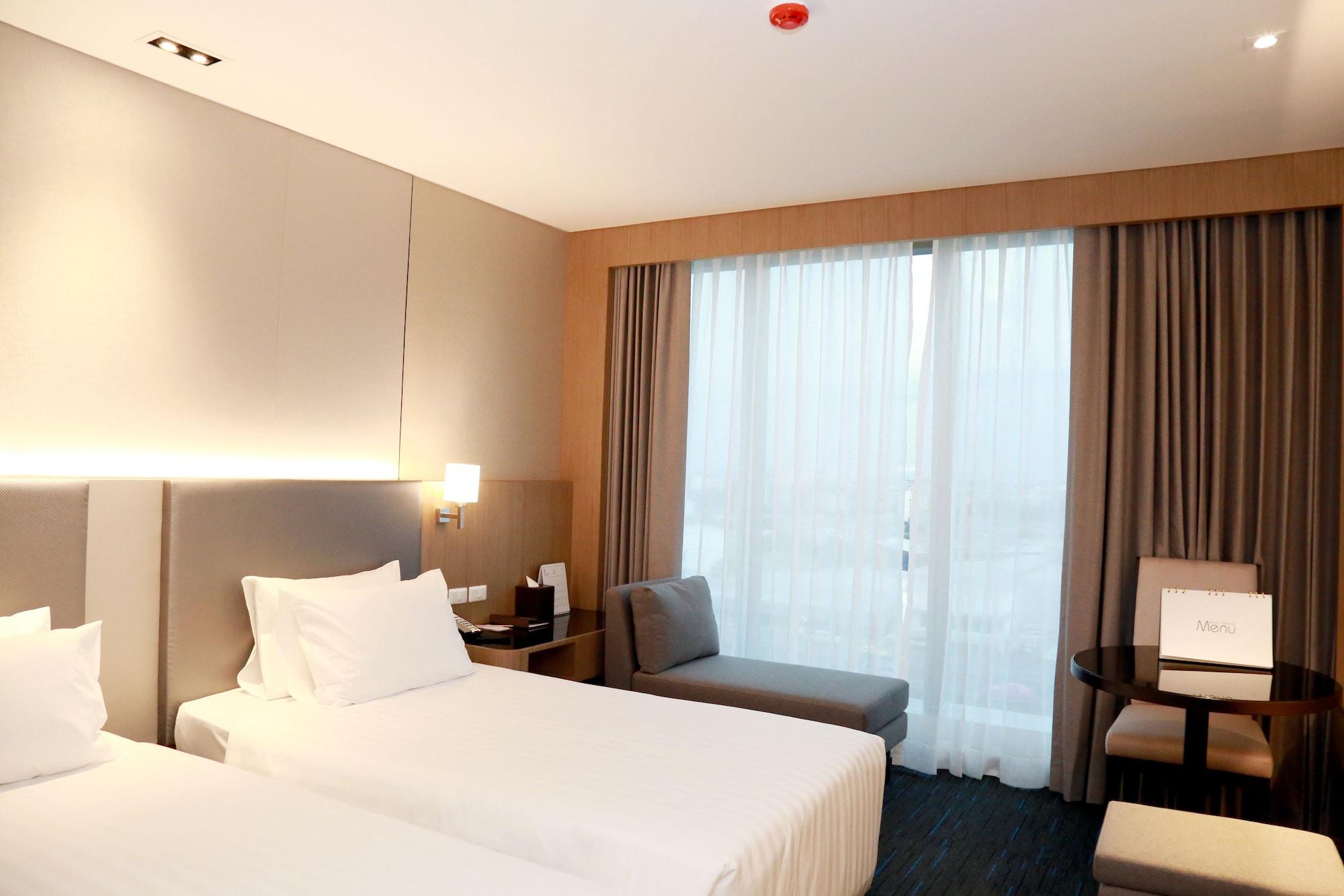 Miracle Grand Convention Hotel Bangkok Bagian luar foto