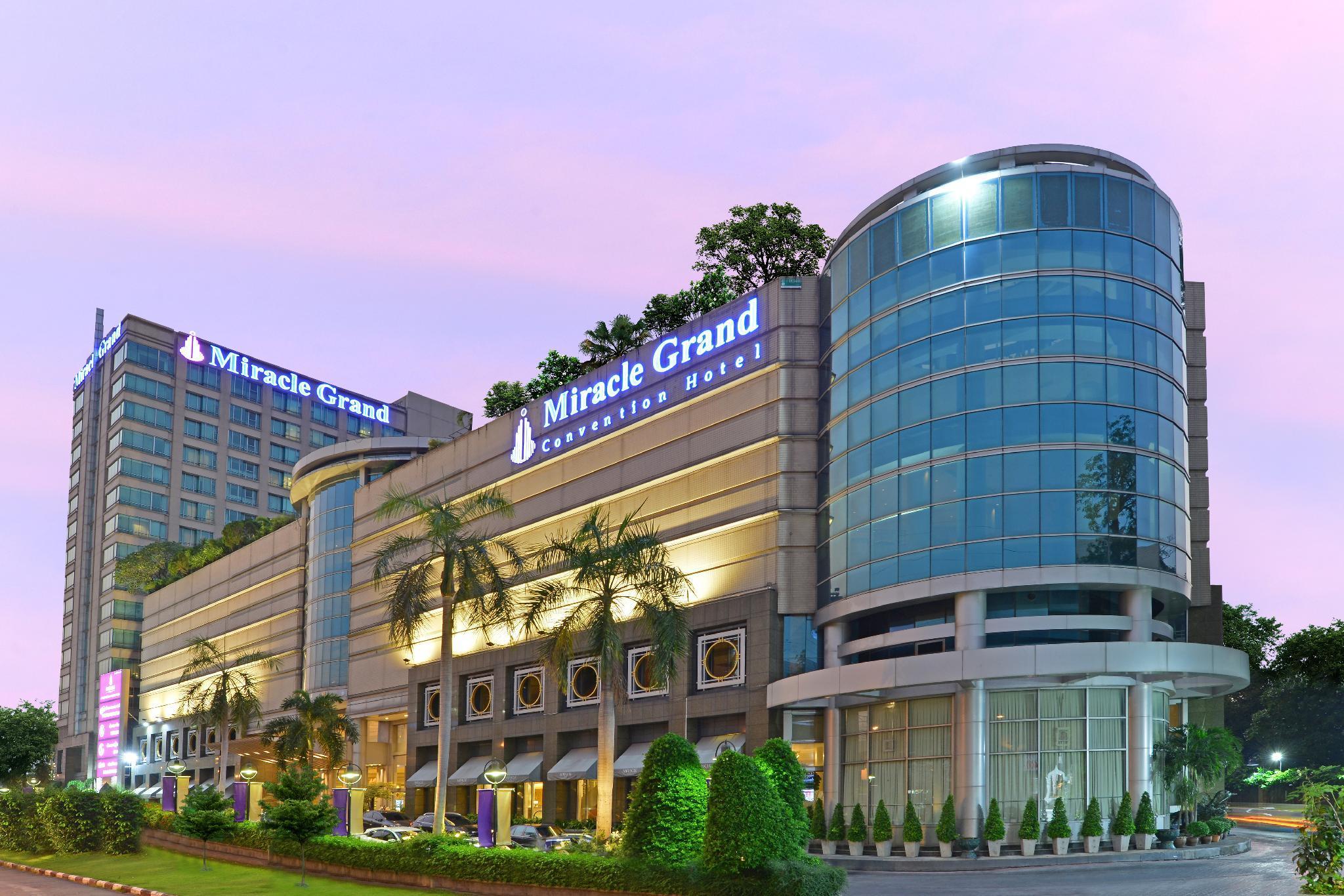 Miracle Grand Convention Hotel Bangkok Bagian luar foto